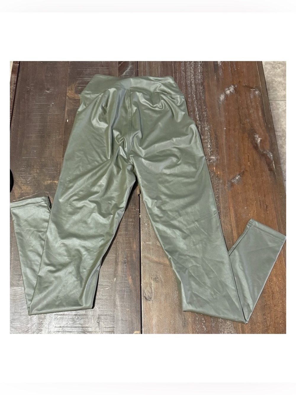 OFFLINE by Aerie Women’s SM High Rise Real Luxe Faux Leather Leggings Olive NWT - Picture 1 of 5